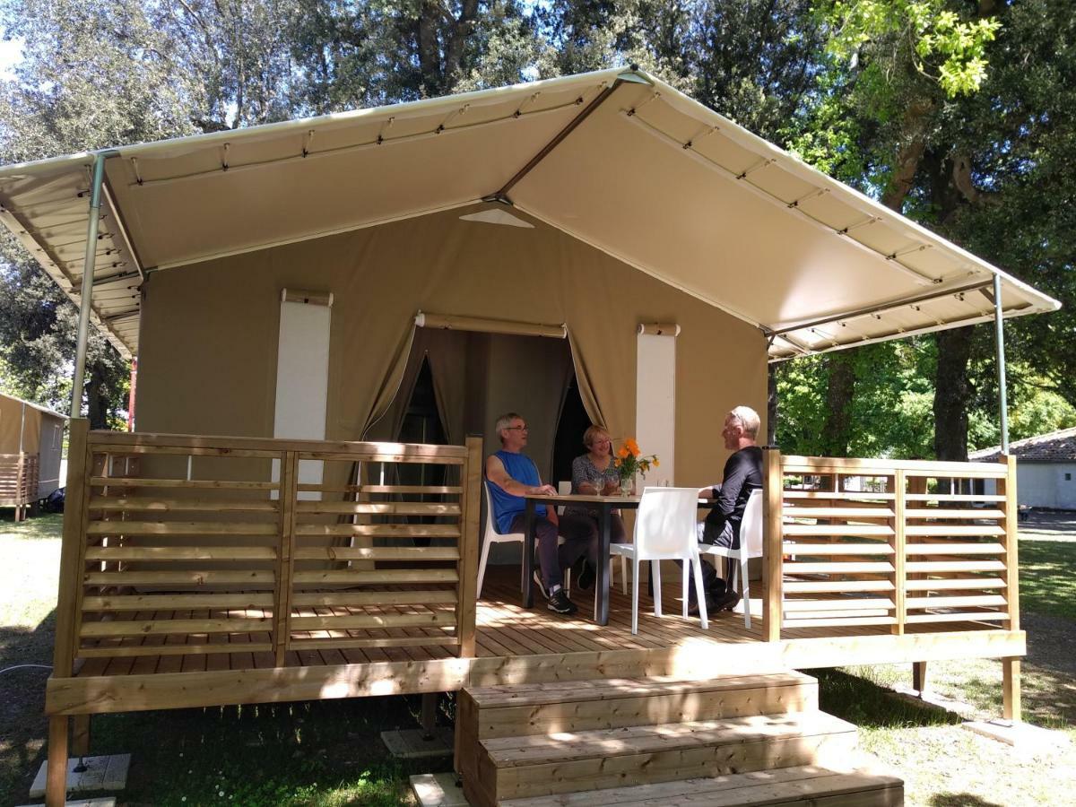 Camping Le Sorlut Cozes エクステリア 写真